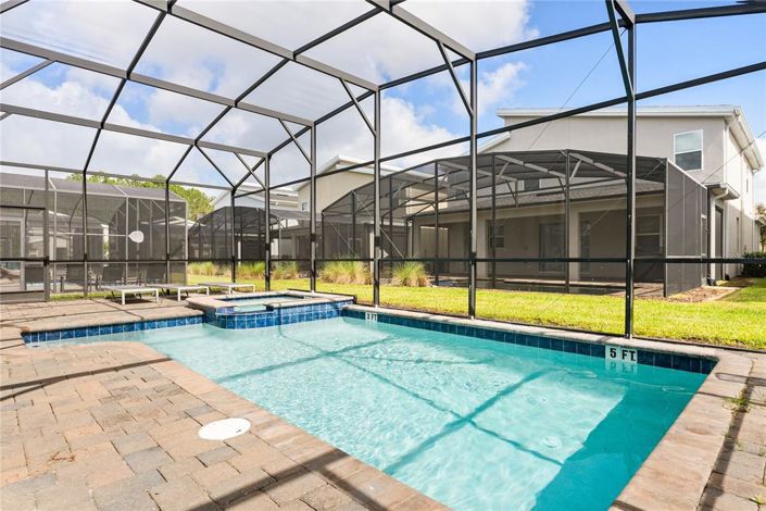 Image No.44-9 Bed Property for sale