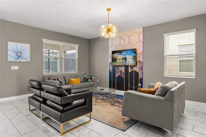 Image No.8-9 Bed Property for sale