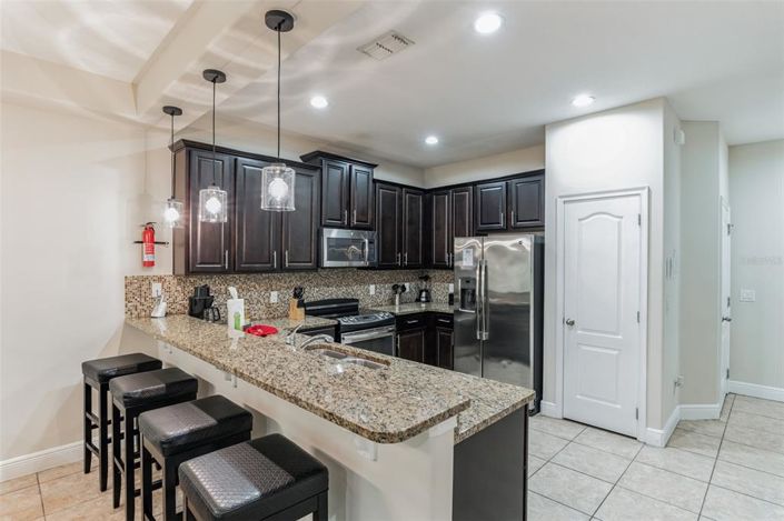 Image No.8-3 Bed Townhouse for sale