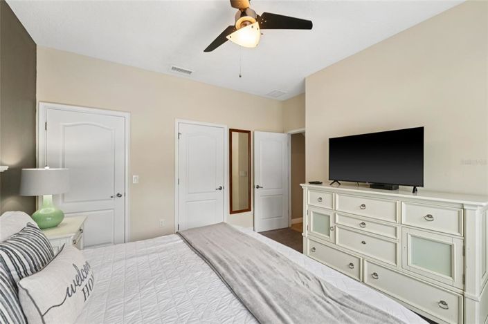 Image No.15-4 Bed Townhouse for sale