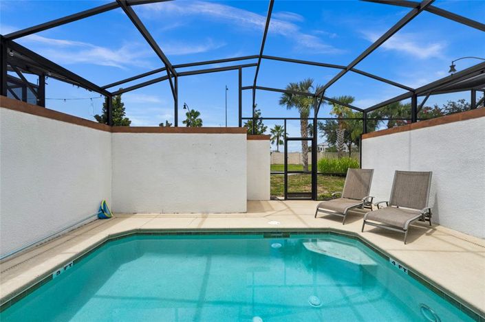 Image No.24-4 Bed Townhouse for sale