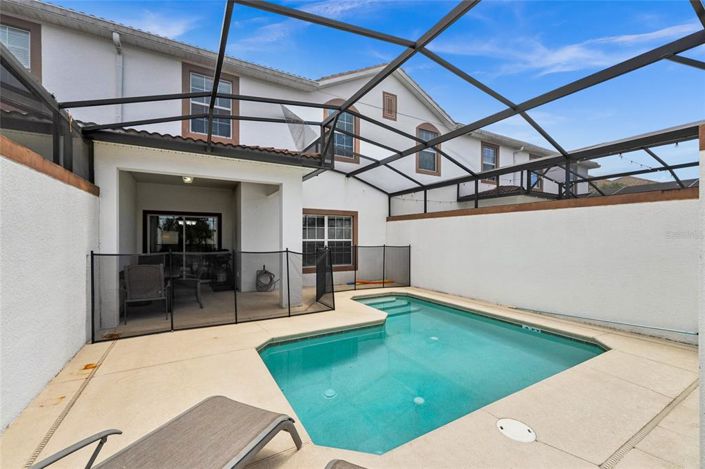 Image No.25-4 Bed Townhouse for sale