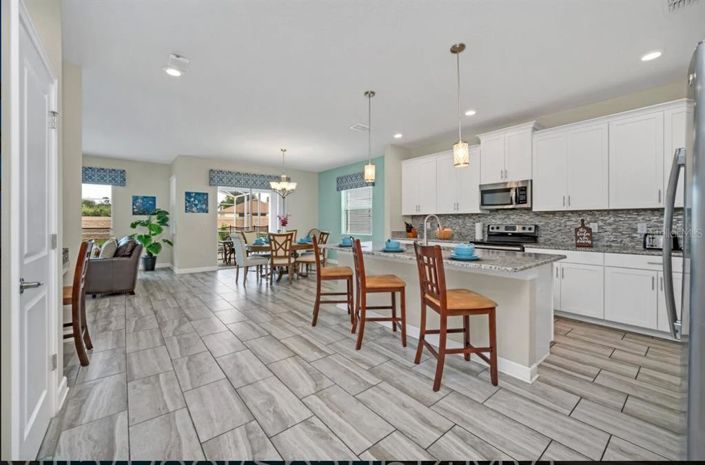 Image No.4-6 Bed Property for sale