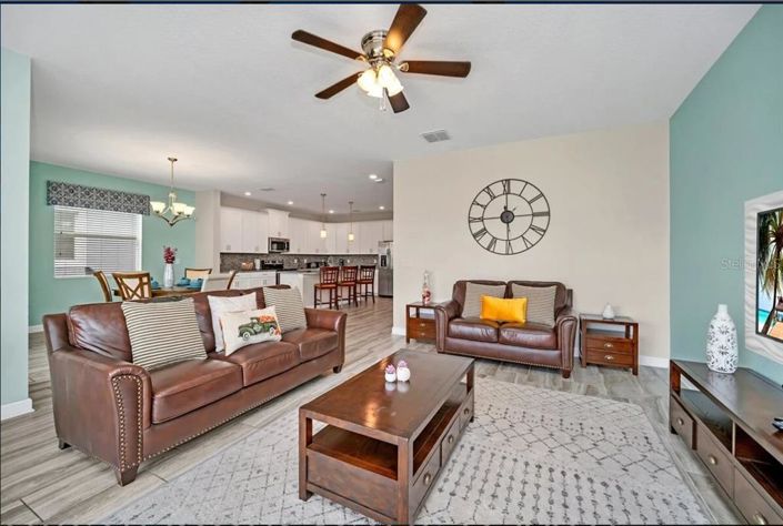 Image No.6-6 Bed Property for sale