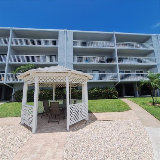 Image No.38-2 Bed Property for sale