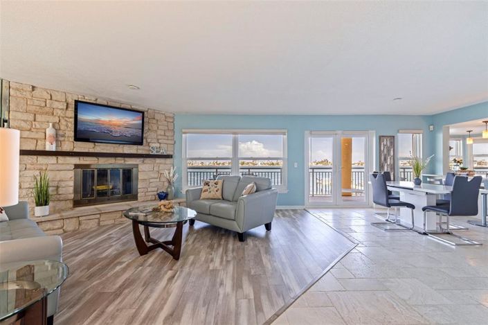 Image No.12-2 Bed Property for sale