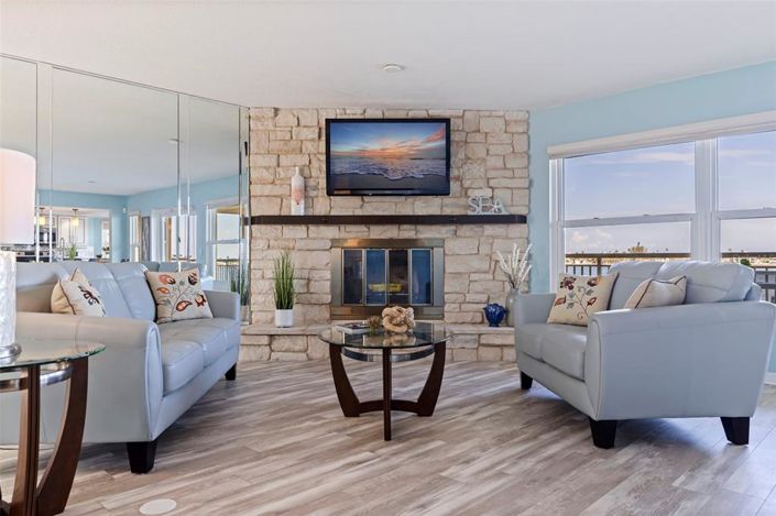 Image No.13-2 Bed Property for sale