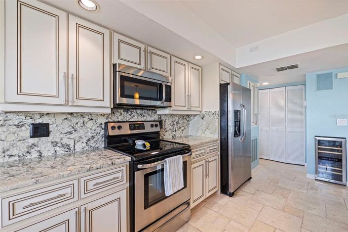 Image No.19-2 Bed Property for sale