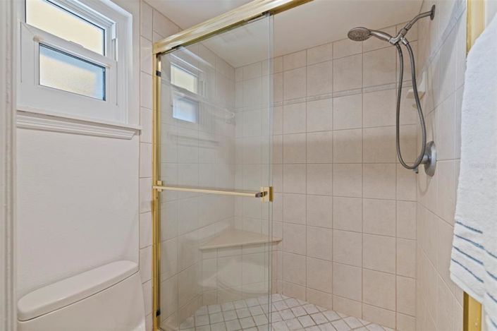 Image No.25-2 Bed Property for sale