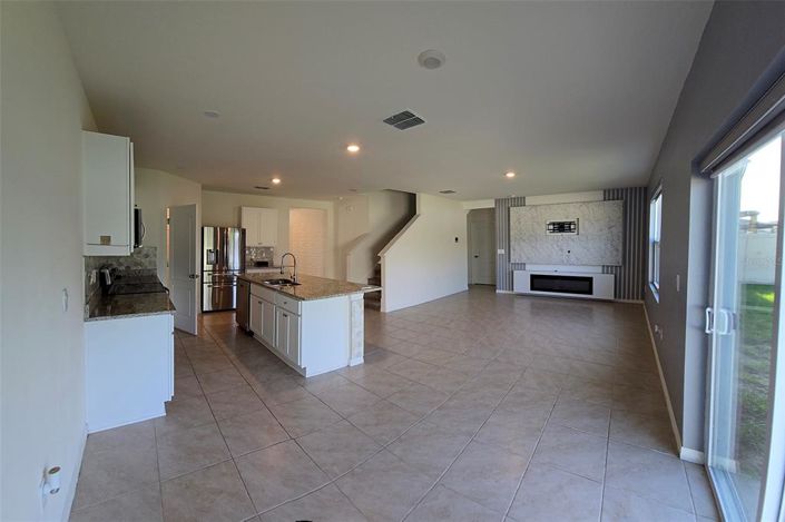 Image No.9-5 Bed Property for sale