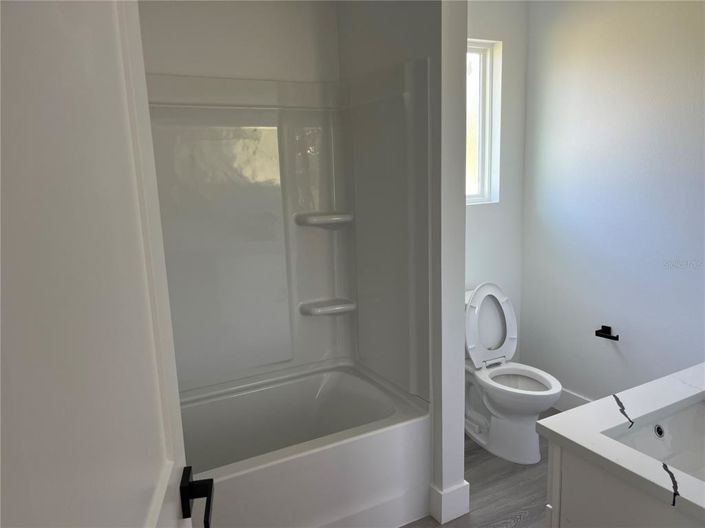 Image No.13-3 Bed Property for sale