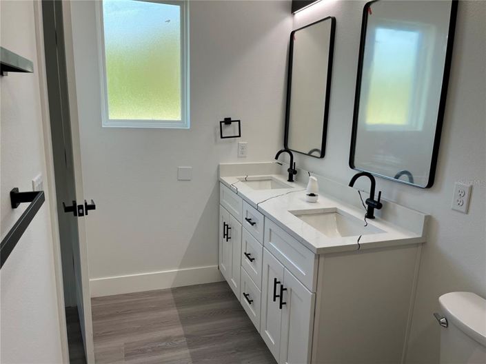 Image No.20-3 Bed Property for sale