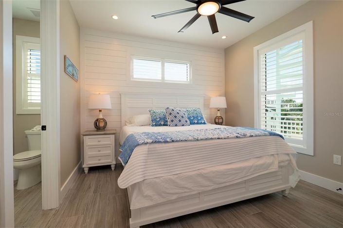 Image No.18-7 Bed Property for sale