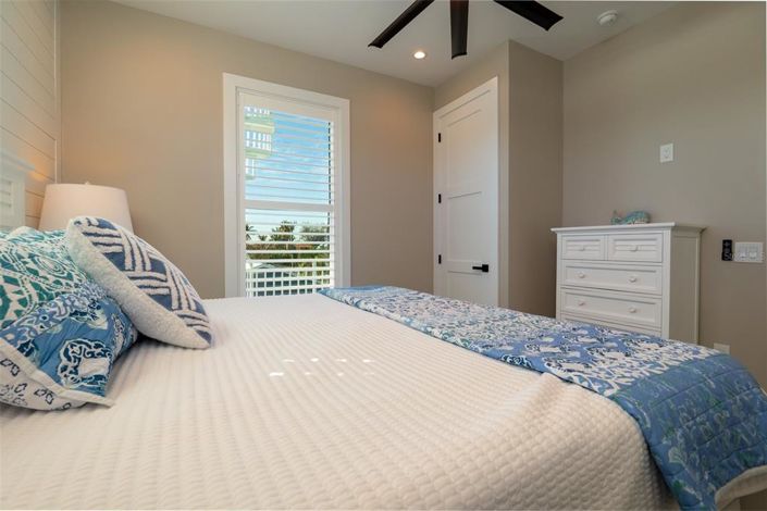 Image No.19-7 Bed Property for sale