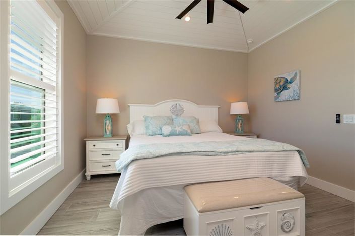 Image No.23-7 Bed Property for sale