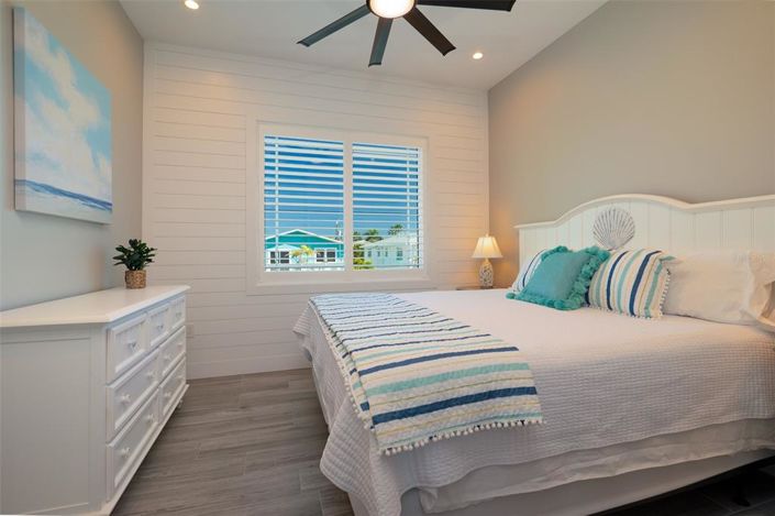 Image No.29-7 Bed Property for sale