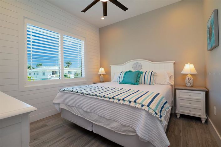 Image No.30-7 Bed Property for sale