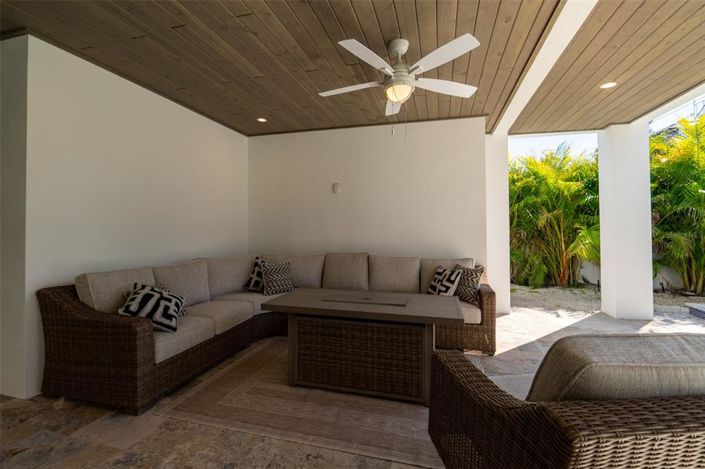 Image No.58-7 Bed Property for sale