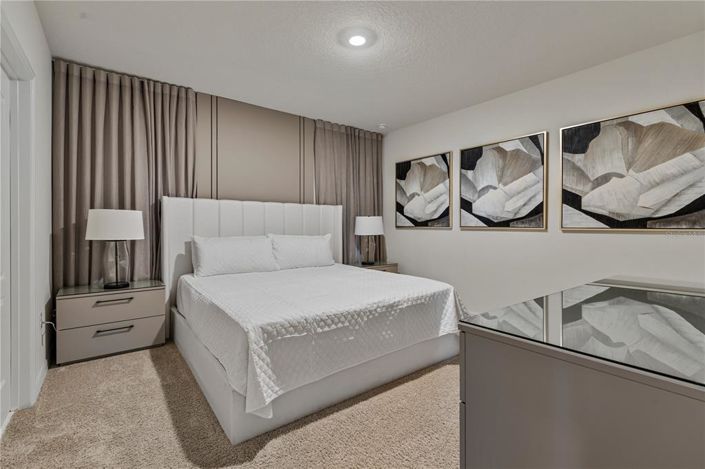 Image No.11-6 Bed Property for sale