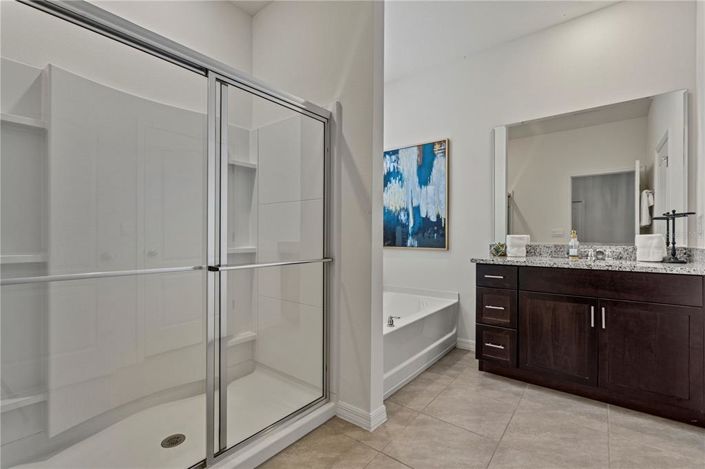 Image No.40-6 Bed Property for sale