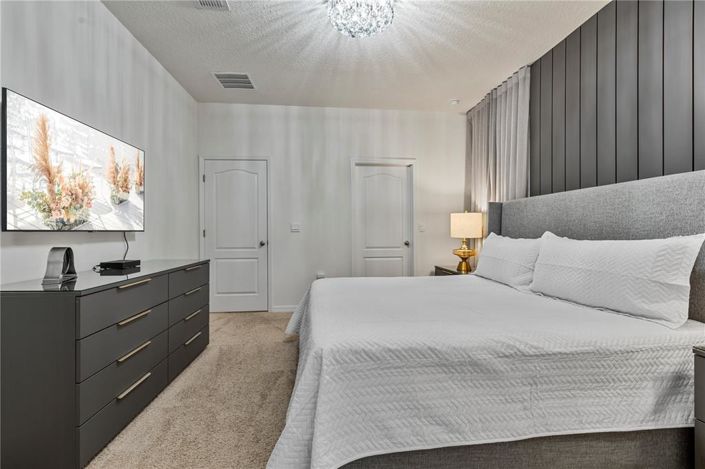 Image No.43-6 Bed Property for sale