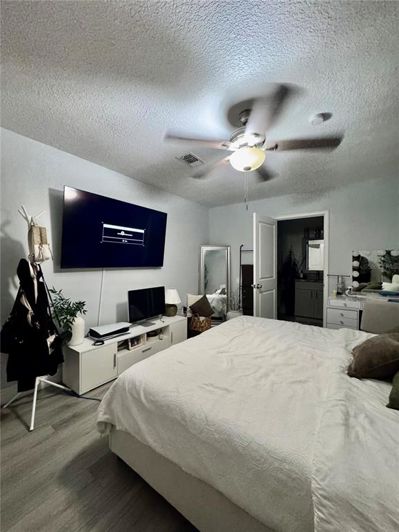 Image No.23-6 Bed Property for sale