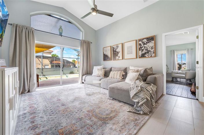 Image No.14-4 Bed Property for sale