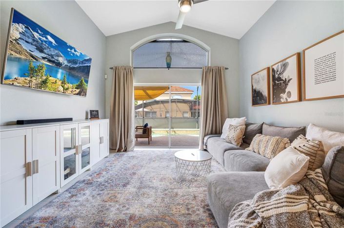 Image No.16-4 Bed Property for sale