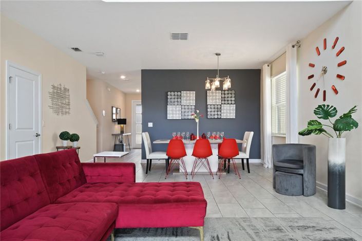 Image No.12-5 Bed Property for sale