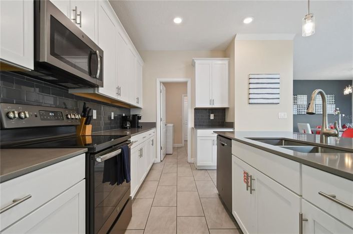 Image No.22-5 Bed Property for sale