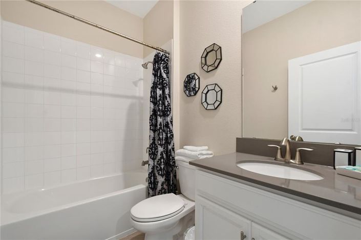 Image No.30-5 Bed Property for sale