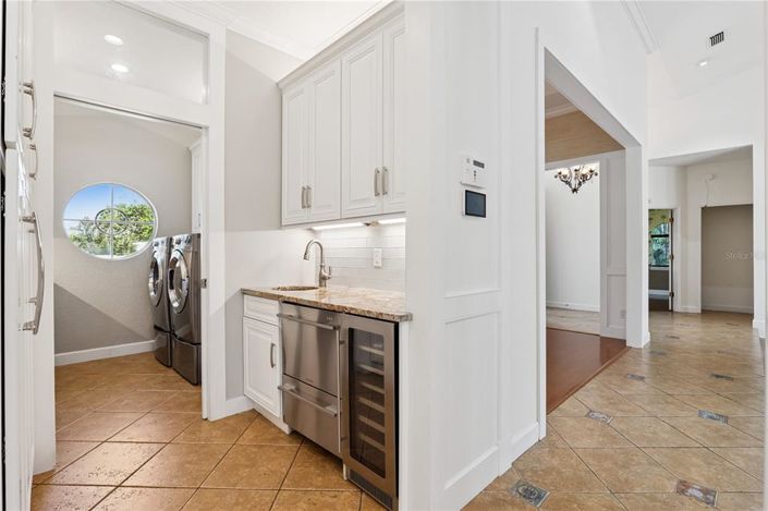 Image No.10-4 Bed Property for sale