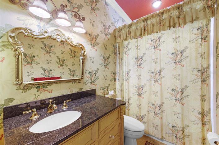 Image No.15-4 Bed Property for sale