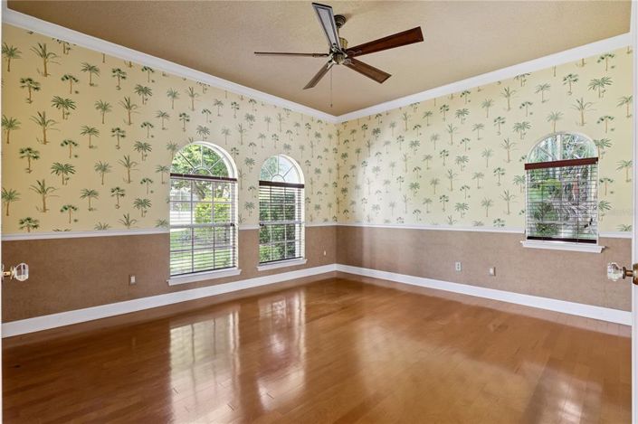 Image No.16-4 Bed Property for sale