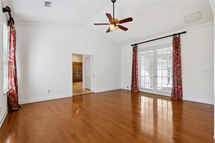 Image No.18-4 Bed Property for sale