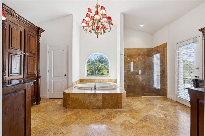 Image No.19-4 Bed Property for sale