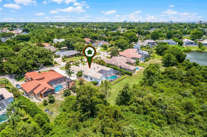 Image No.4-4 Bed Property for sale