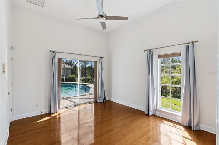 Image No.56-4 Bed Property for sale