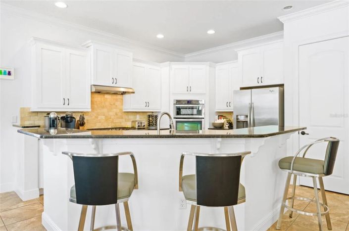 Image No.15-5 Bed Property for sale