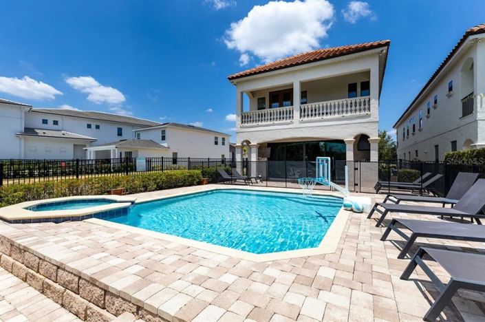 Image No.45-5 Bed Property for sale