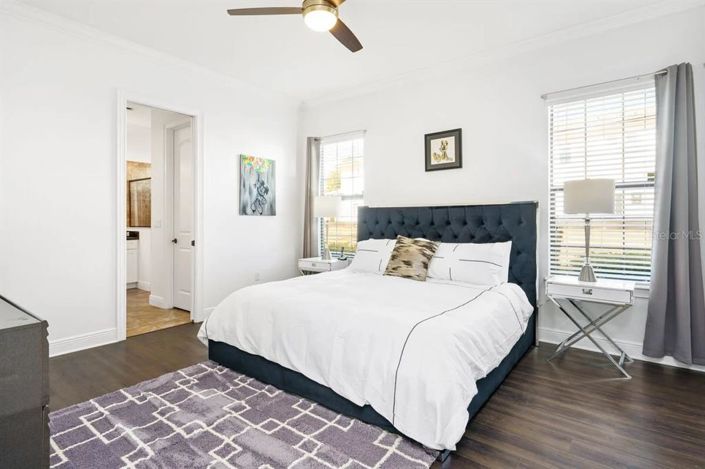 Image No.56-5 Bed Property for sale