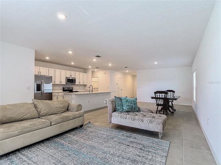 Image No.17-4 Bed Property for sale