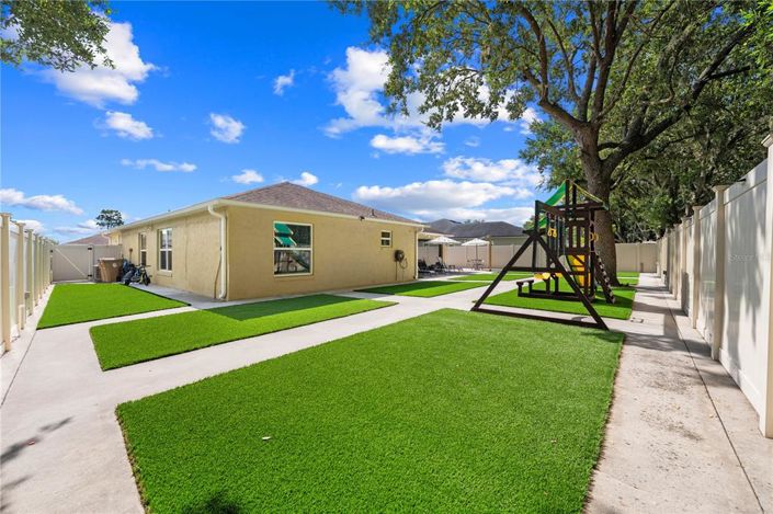 Image No.48-4 Bed Property for sale