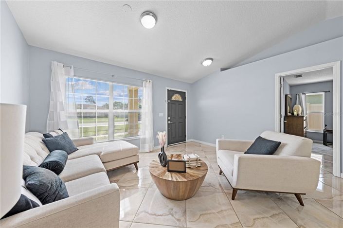 Image No.8-4 Bed Property for sale