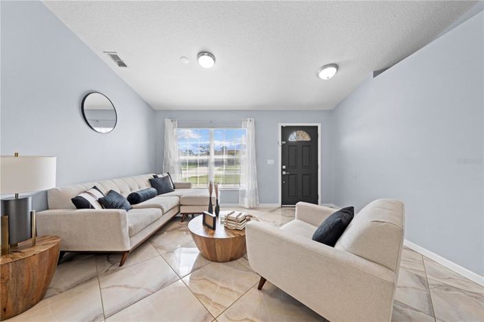 Image No.9-4 Bed Property for sale