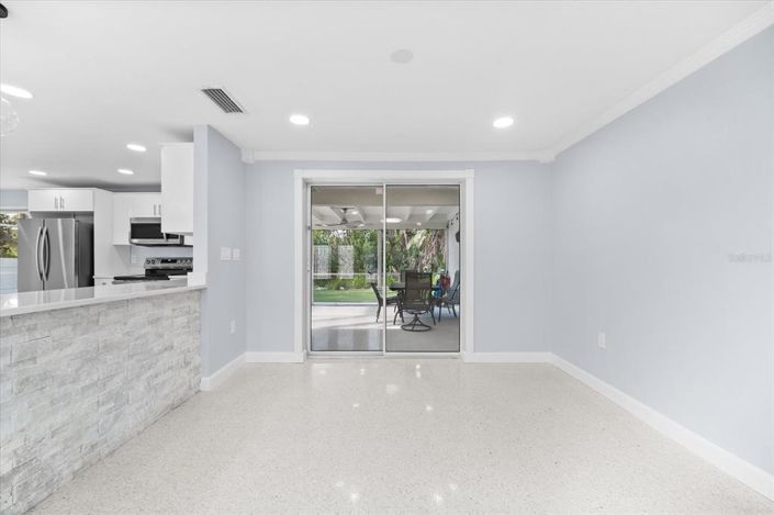 Image No.12-3 Bed Property for sale