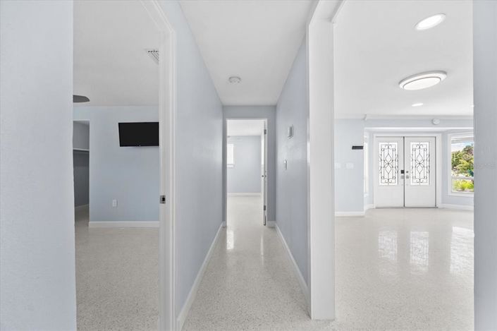 Image No.18-3 Bed Property for sale