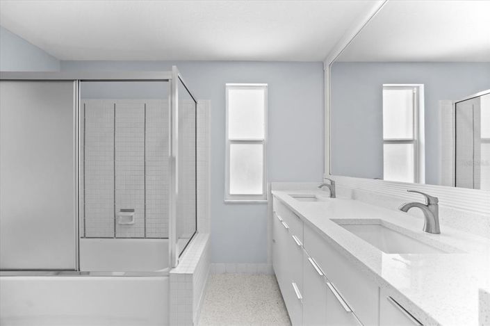 Image No.22-3 Bed Property for sale