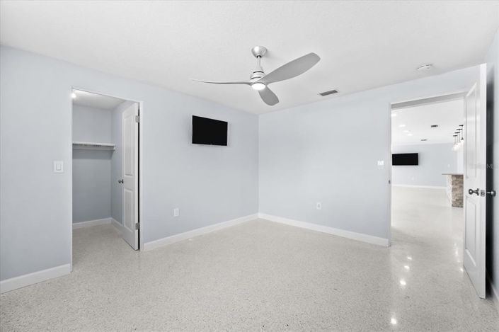 Image No.24-3 Bed Property for sale