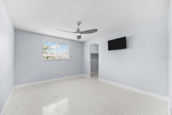 Image No.25-3 Bed Property for sale